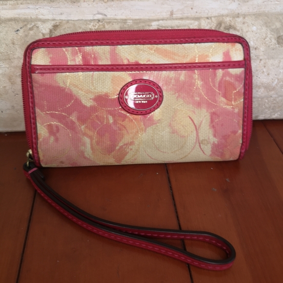 3 for$15 Coach Pink / Red Wristlet Floral Pattern 6" Long with Zipper Bag / - Picture 1 of 8